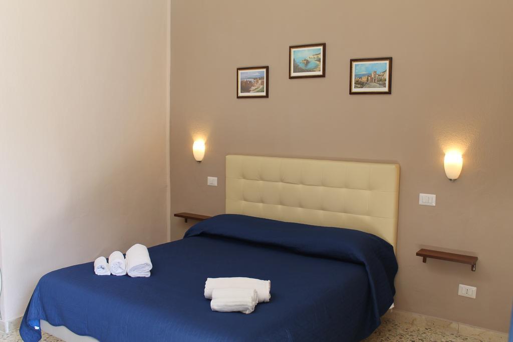 Casa Melany Appartement Taormina Buitenkant foto