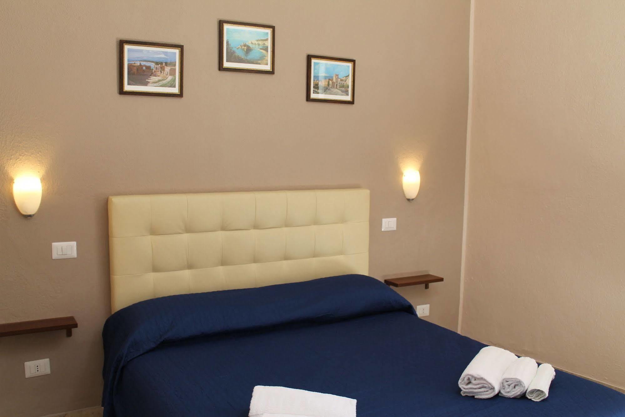 Casa Melany Appartement Taormina Buitenkant foto